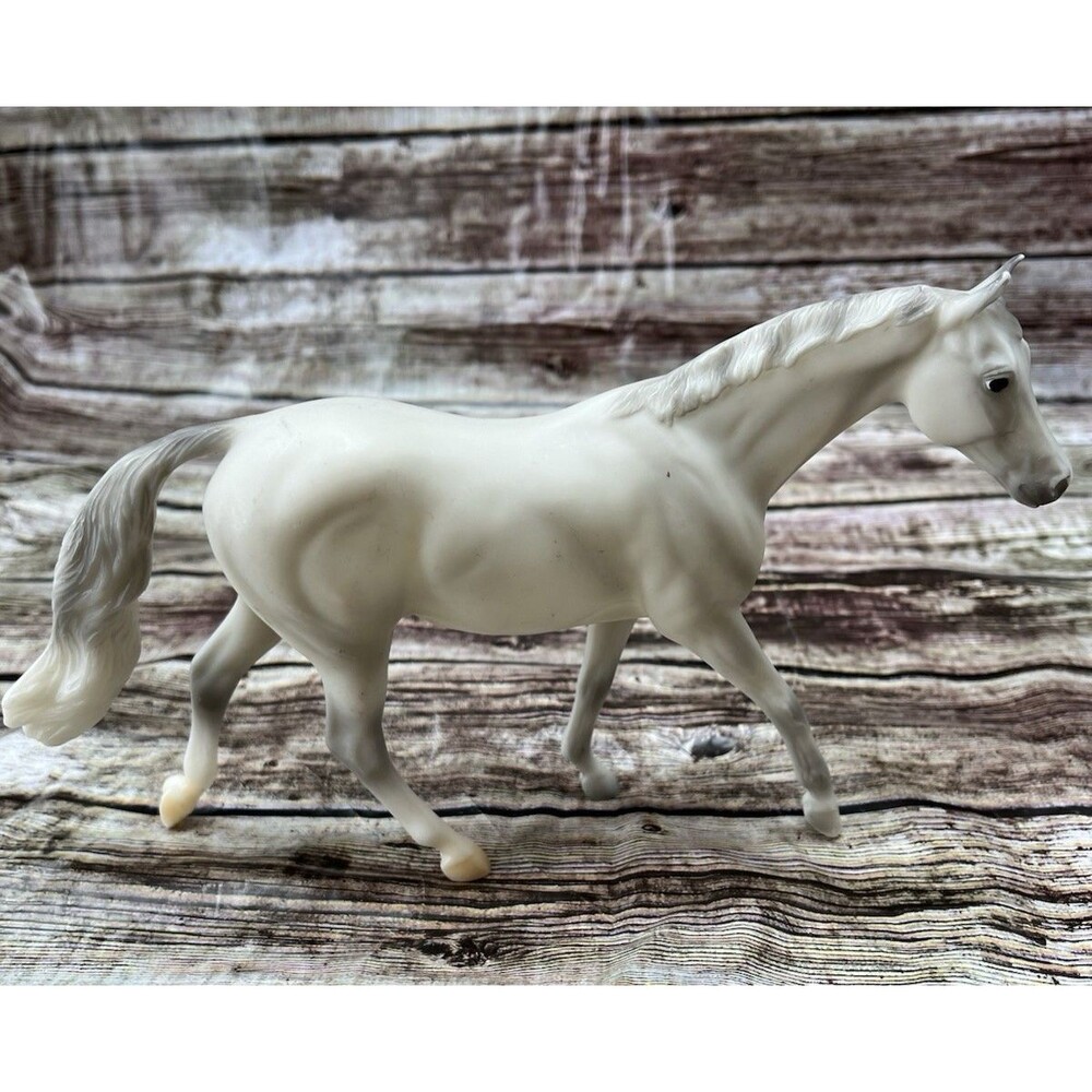 Breyer Horse Classics/Freedom #941 Grey Selle Français Retired Excellent Conditi
